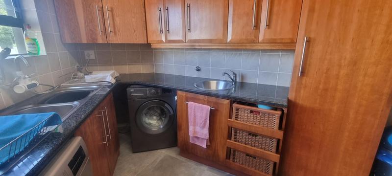 6 Bedroom Property for Sale in Outeniqua Strand Western Cape